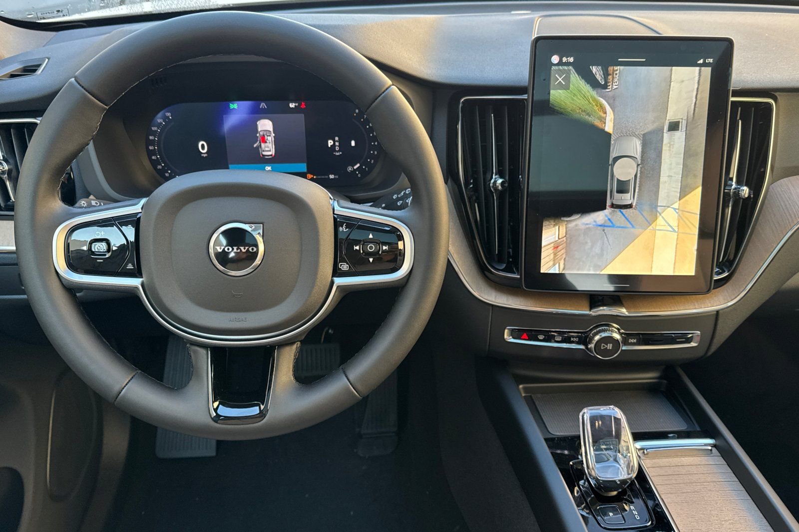 New 2026 Volvo XC60 B5 Plus w/ Protection Package Premier AWD/4WD image 15
