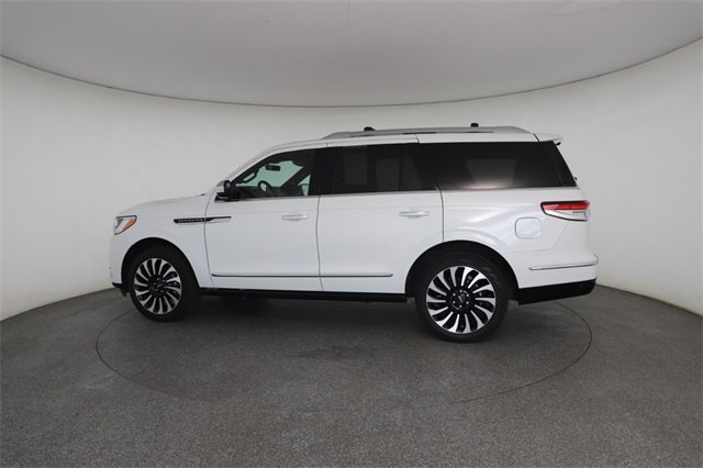 Used 2024 Lincoln Navigator Black Label image 8