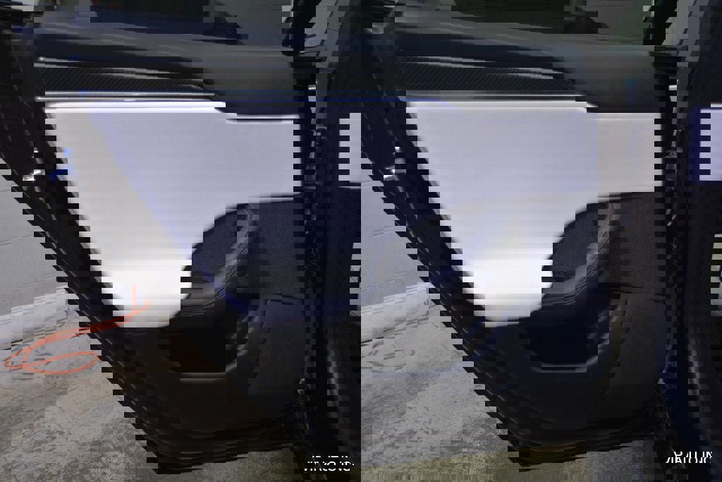 Used 2021 Tesla Model S Plaid image 9