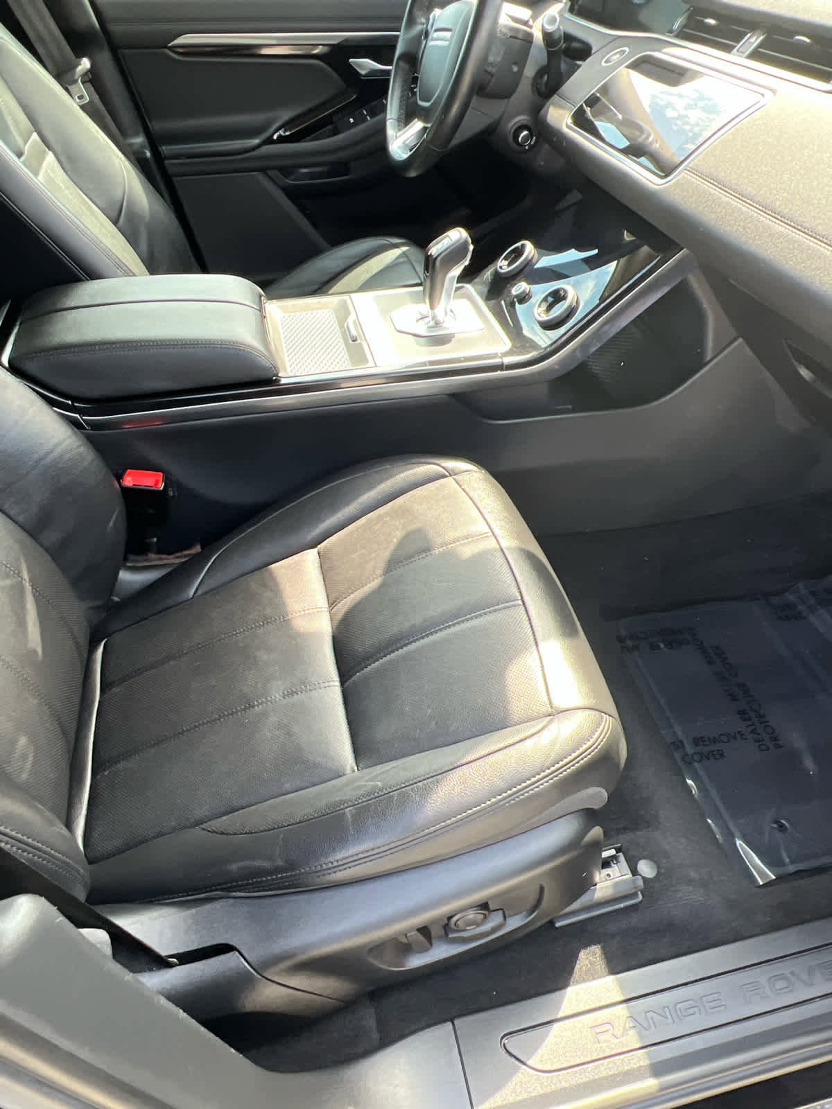 Used 2020 Land Rover Range Rover Evoque SE AWD/4WD image 15