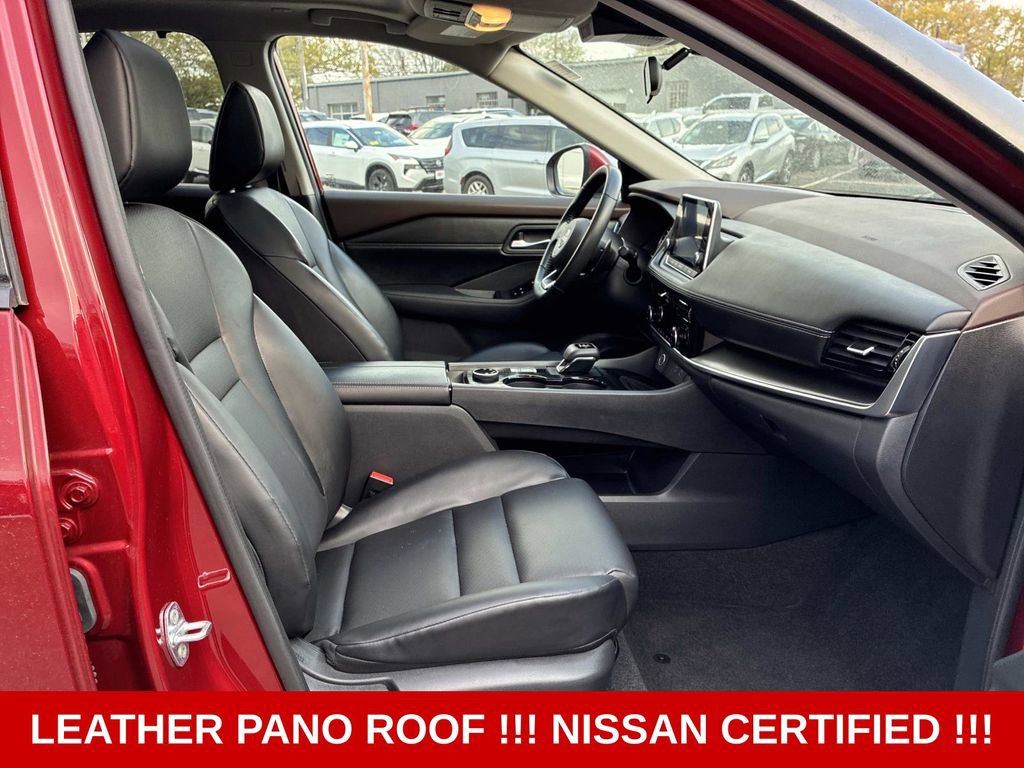Certified 2022 Nissan Rogue SV w/ SV Premium Package AWD/4WD image 9