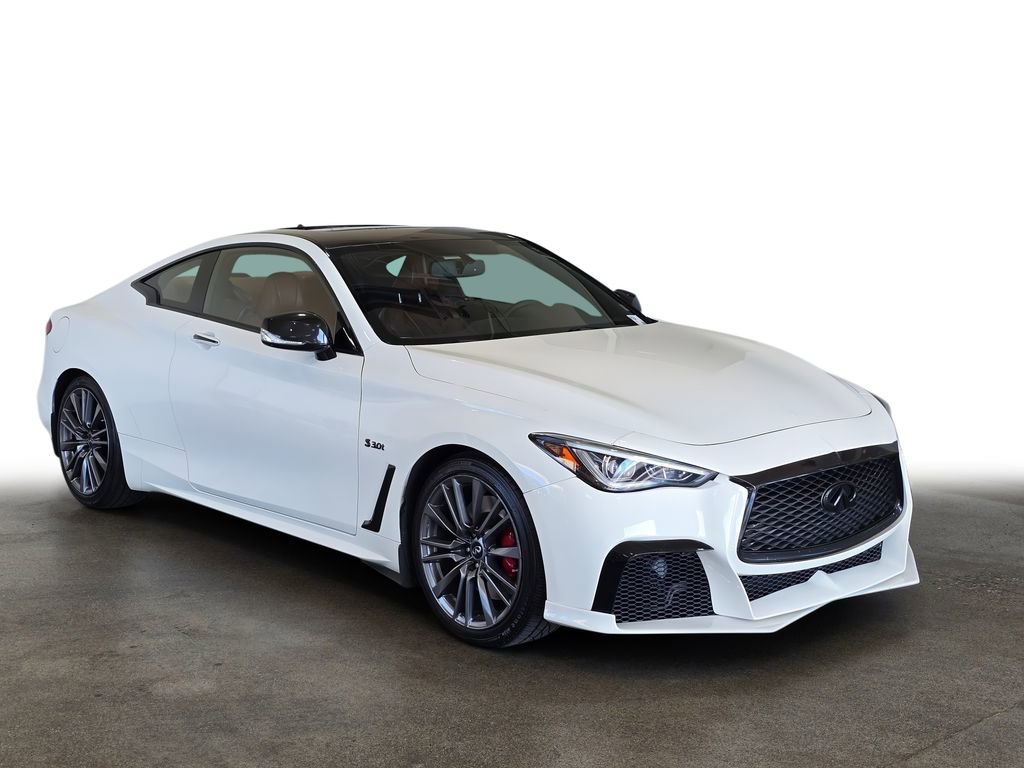Used 2017 INFINITI Q60 Red Sport 400 AWD/4WD image 3