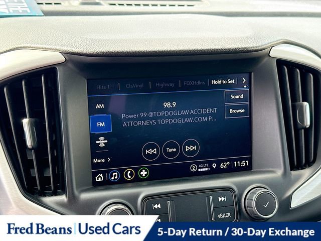 Used 2022 GMC Terrain SLT image 17