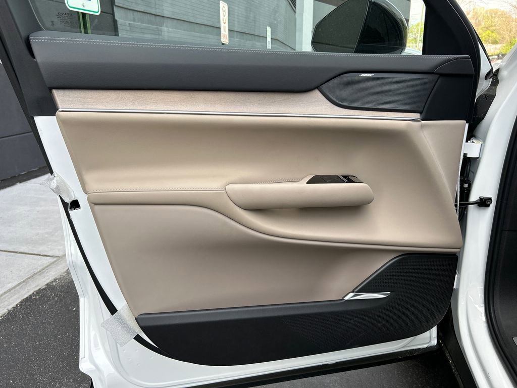 New 2026 Volvo EX90 Plus AWD/4WD image 9