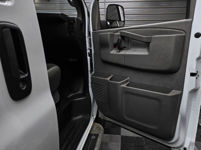 Used 2021 GMC Savana 2500 w/ Driver Convenience Package RWD image 27