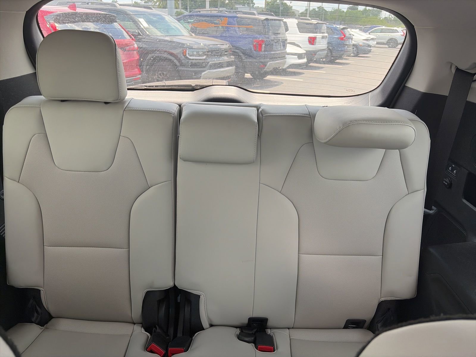 Used 2022 Kia Telluride SX w/ Nightfall Edition Package AWD/4WD image 11