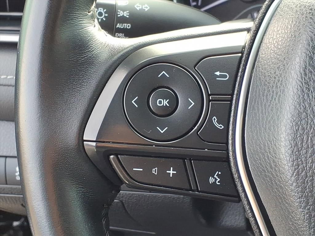 Used 2020 Toyota Camry SE image 11