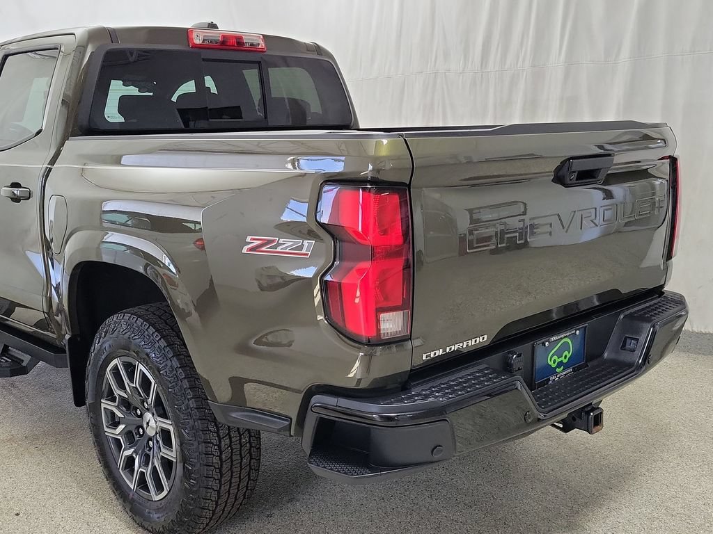 Used 2024 Chevrolet Colorado Z71 w/ Advanced Trailering Package AWD/4WD image 7