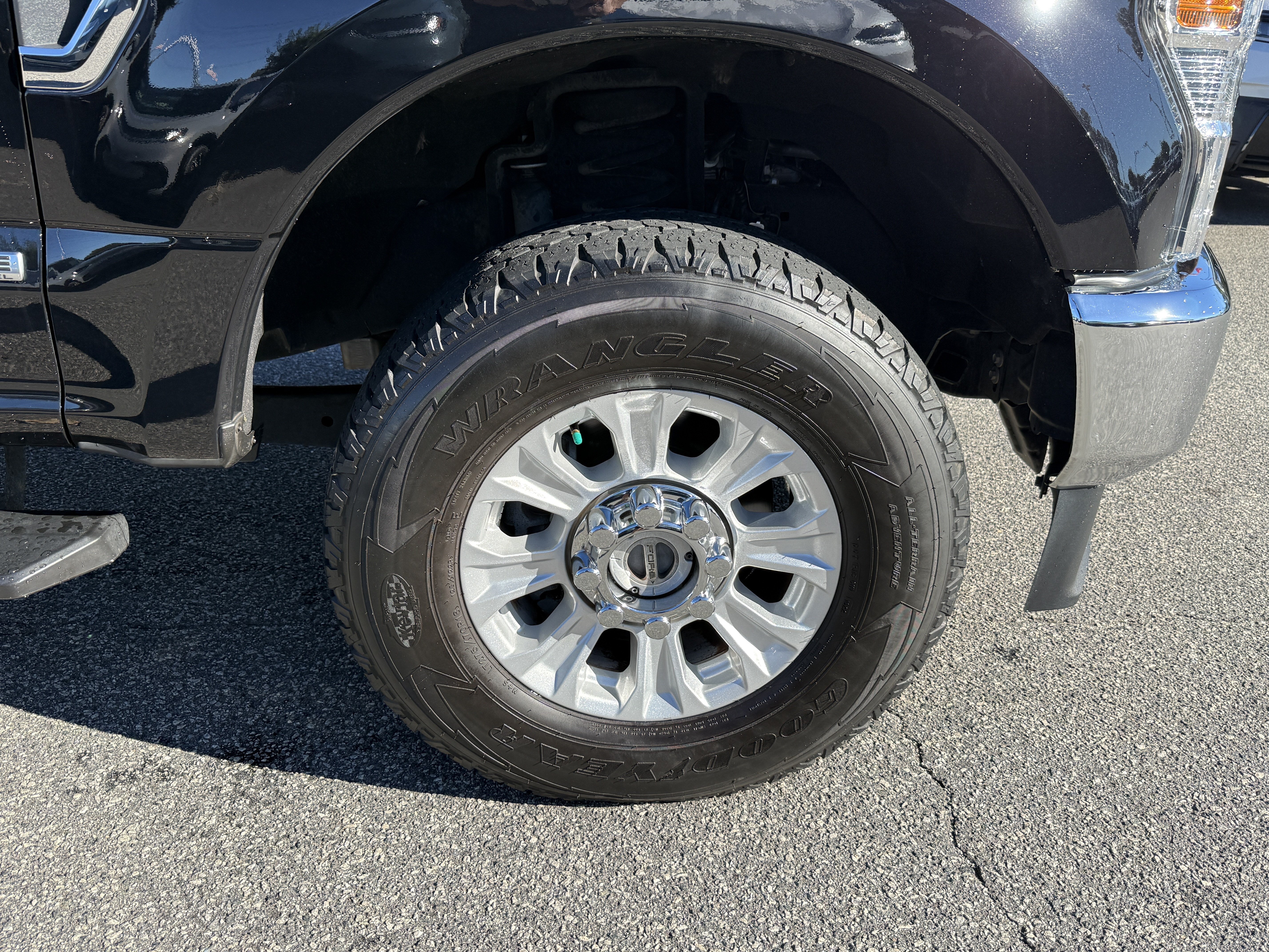Used 2022 Ford F250 XL w/ STX Appearance Package AWD/4WD image 13