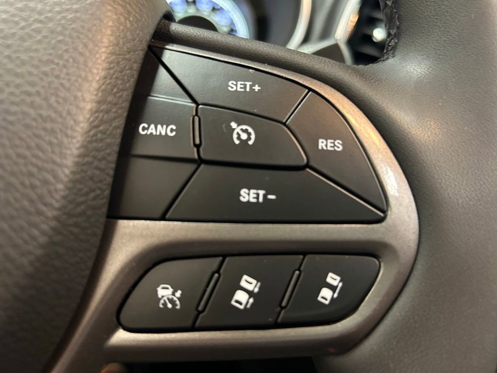 Used 2022 Jeep Cherokee Limited image 22