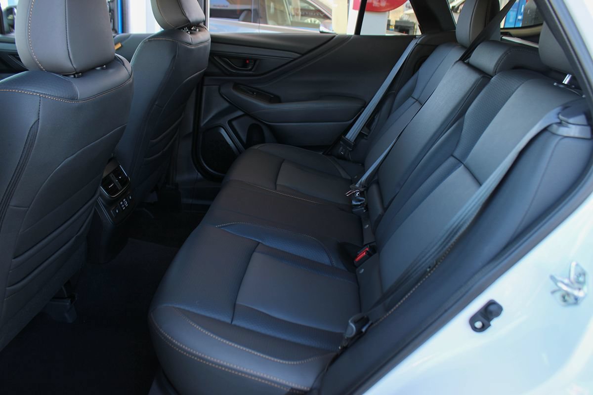 Used 2025 Subaru Outback Wilderness AWD/4WD image 23