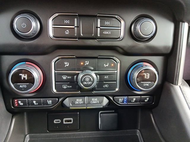 Used 2024 Chevrolet Tahoe Premier AWD/4WD image 25