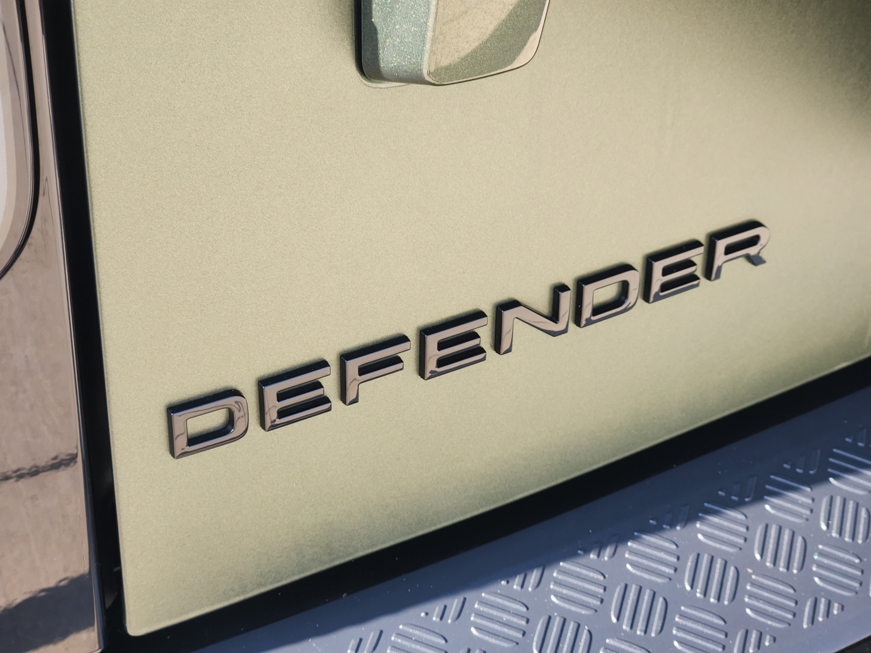New 2026 Land Rover Defender 110 S AWD/4WD image 32