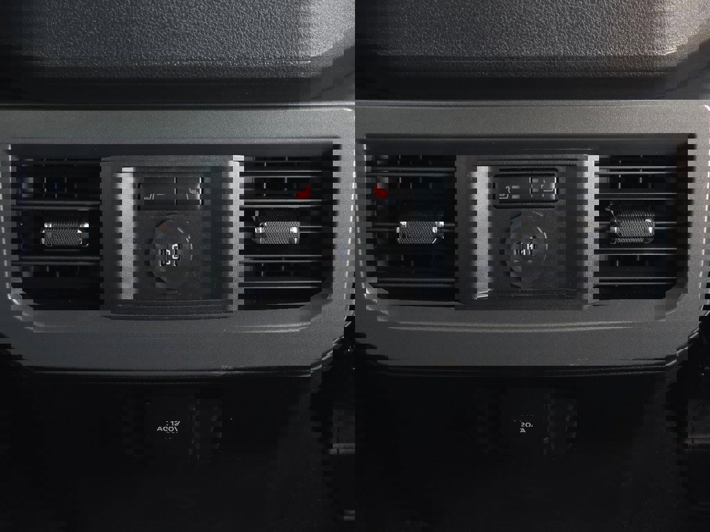 New 2025 Ford F350 Lariat w/ Lariat Ultimate Package image 24