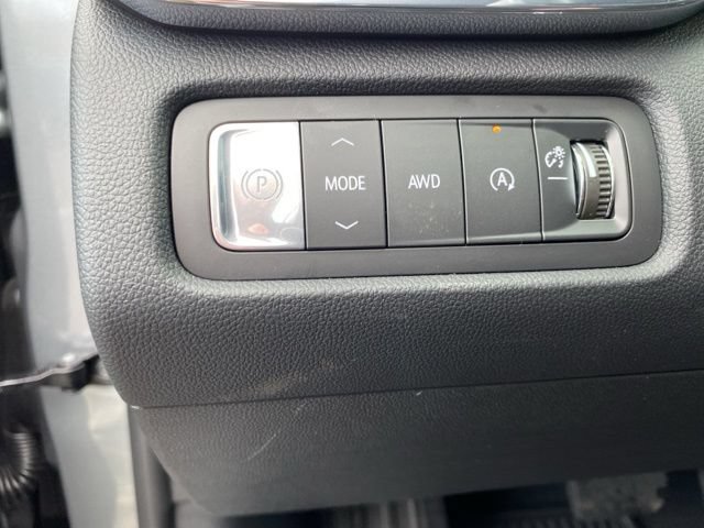 Used 2026 GMC Acadia Elevation w/ Elevation Premium Package AWD/4WD image 19