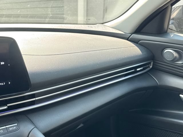 Used 2024 Hyundai Elantra Limited FWD image 29