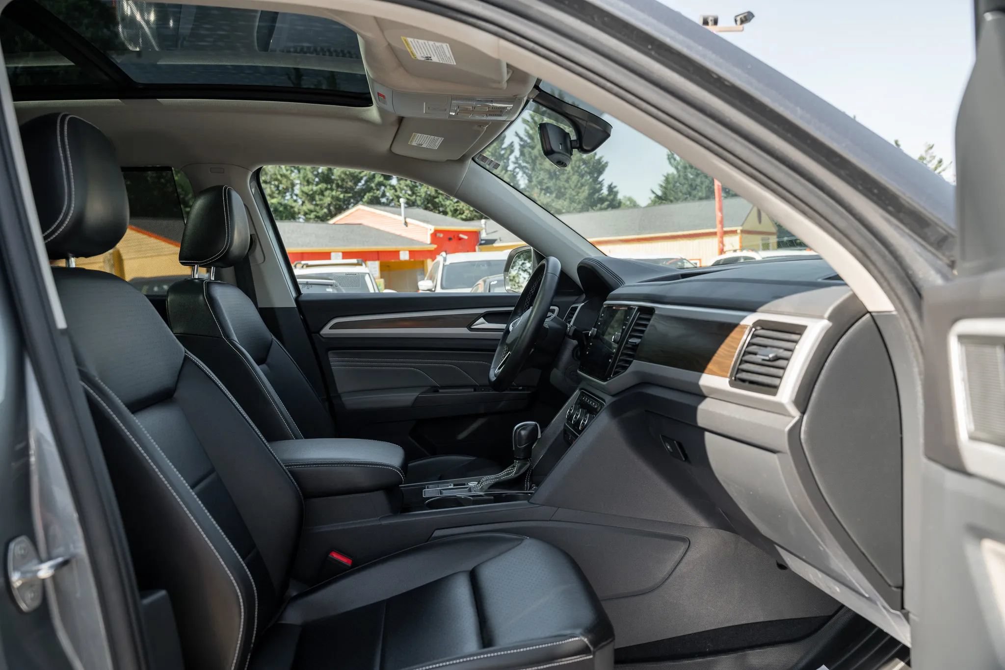 Used 2022 Volkswagen Atlas SE FWD image 14