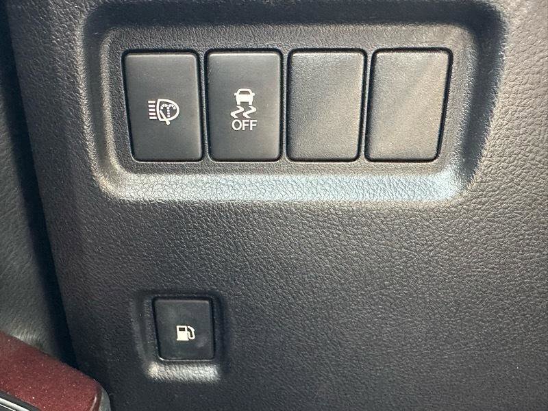 Used 2015 Lexus GX 460 w/ Premium Package AWD/4WD image 15