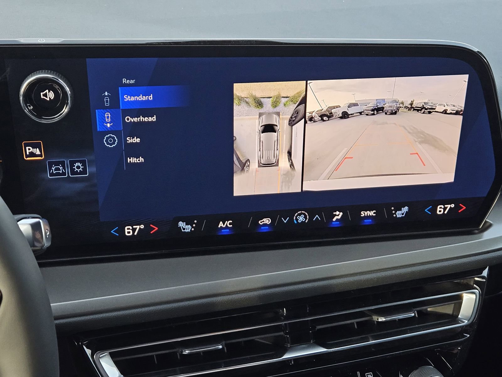 New 2026 Chevrolet Traverse LT w/ Driver Confidence Package FWD image 19