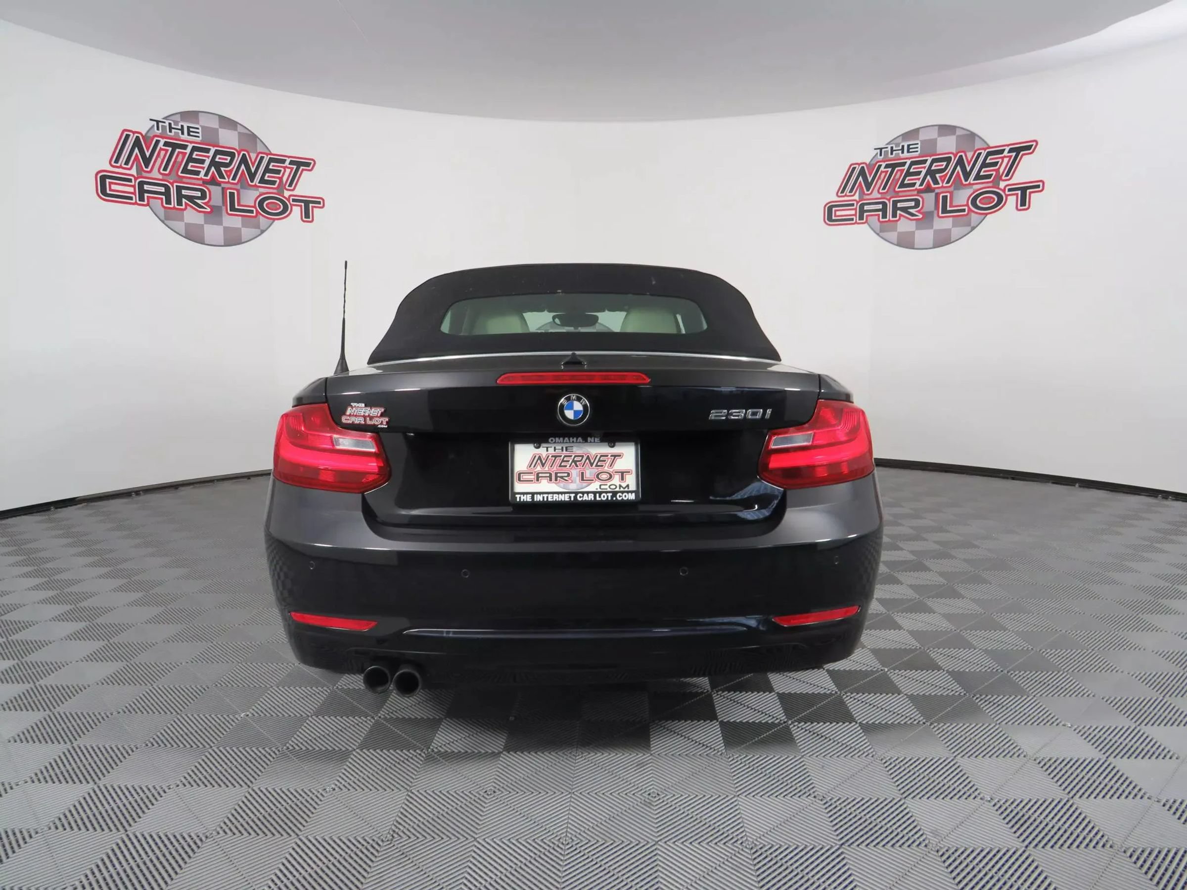Used 2017 BMW 230i Convertible RWD image 6