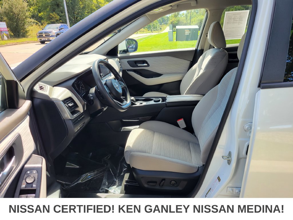 Certified 2023 Nissan Rogue SV AWD/4WD image 36