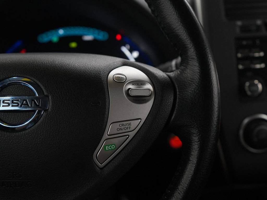 Used 2015 Nissan Leaf S w/ Charge Package FWD image 25