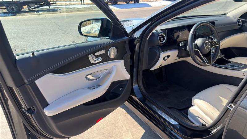 Used 2022 Mercedes-Benz E 350 4MATIC Sedan w/ Driver Assistance Package image 14