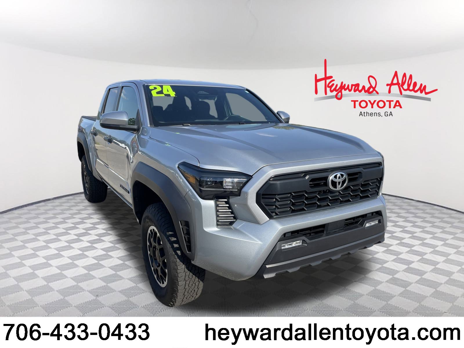Used 2024 Toyota Tacoma TRD Off-Road image 1