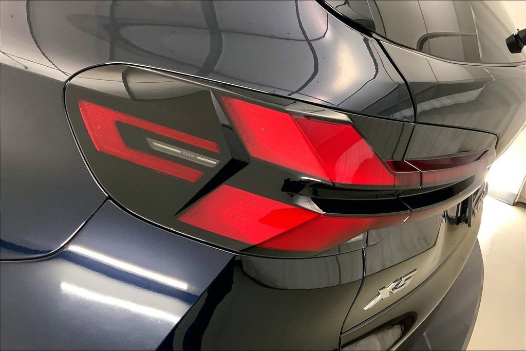 Certified 2026 BMW X5 xDrive50e w/ M Sport Package image 28