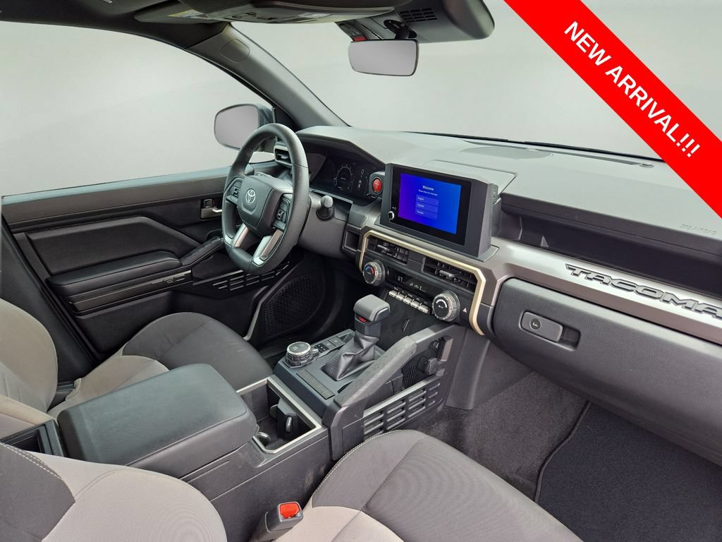 Used 2025 Toyota Tacoma TRD Sport AWD/4WD image 28