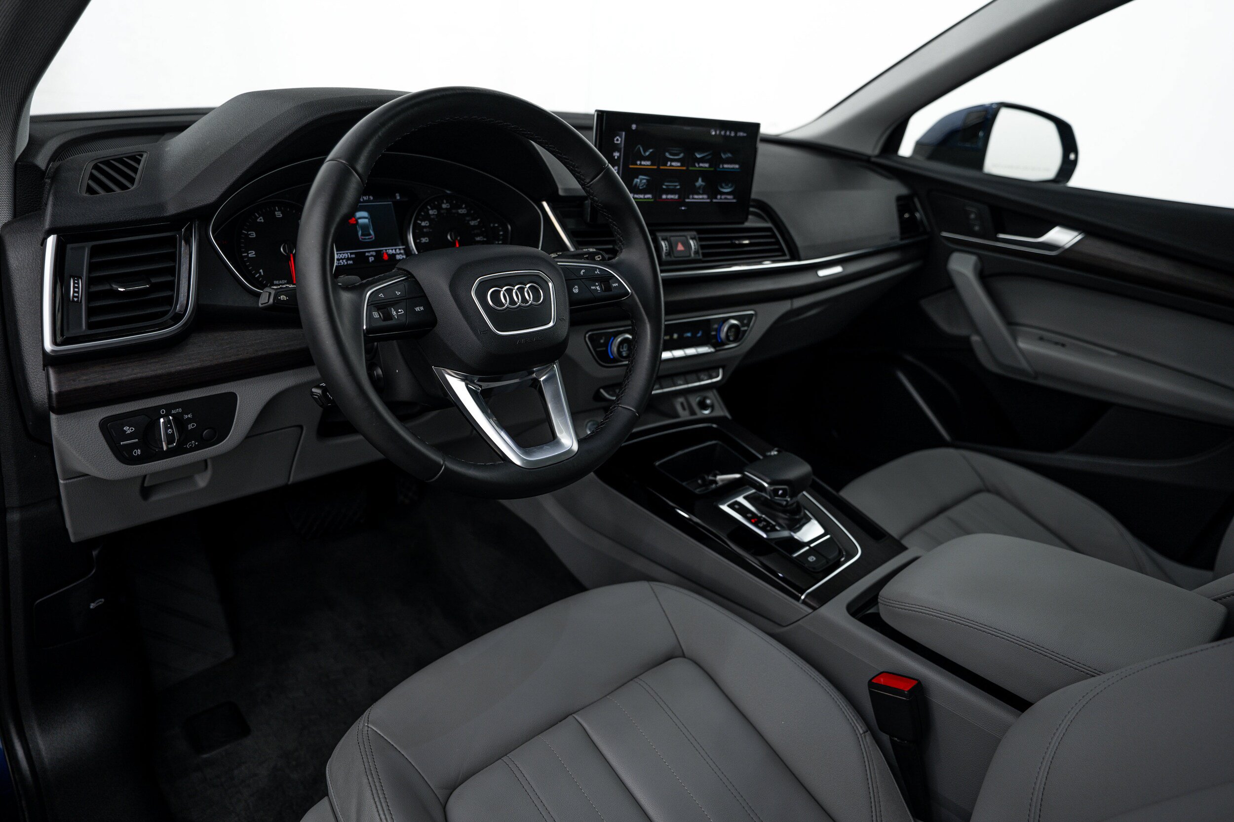 Certified 2023 Audi Q5 2.0T Premium w/ Convenience Package AWD/4WD image 9