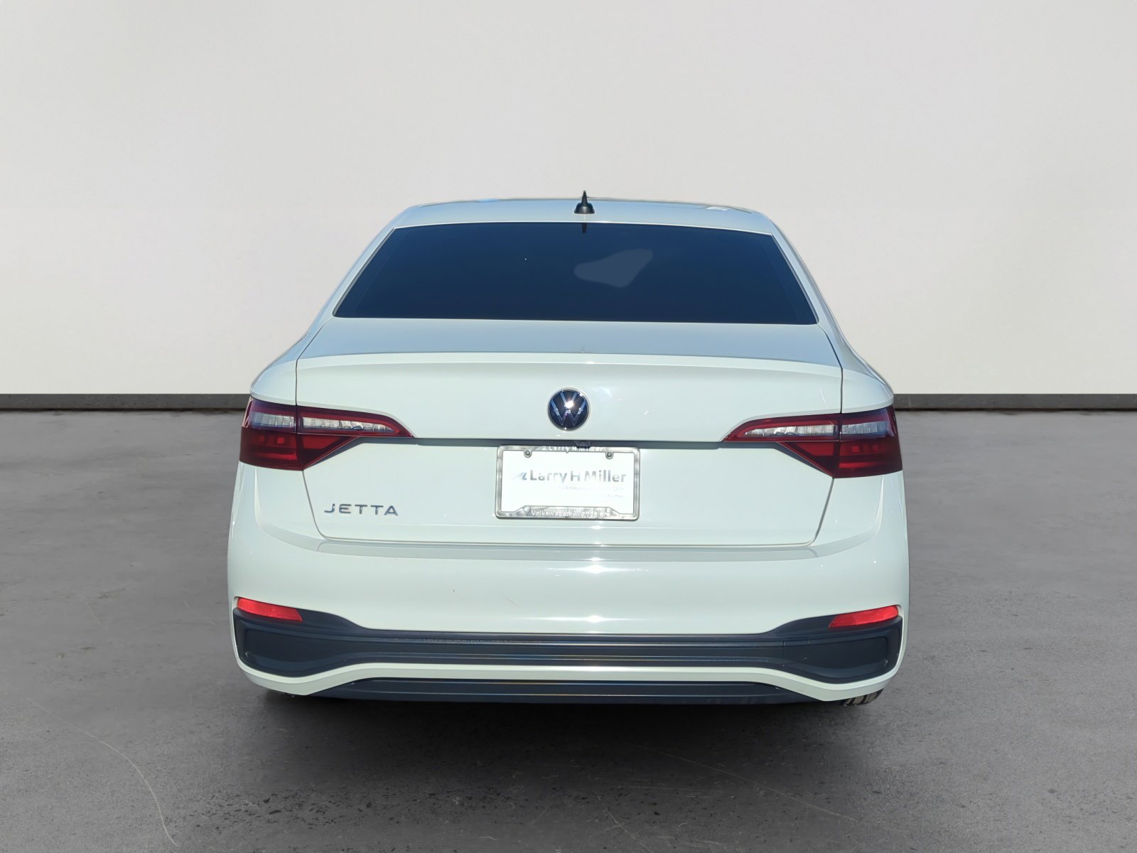 Used 2024 Volkswagen Jetta S image 4