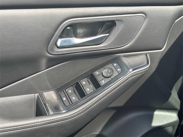 New 2026 Nissan Rogue SV image 20