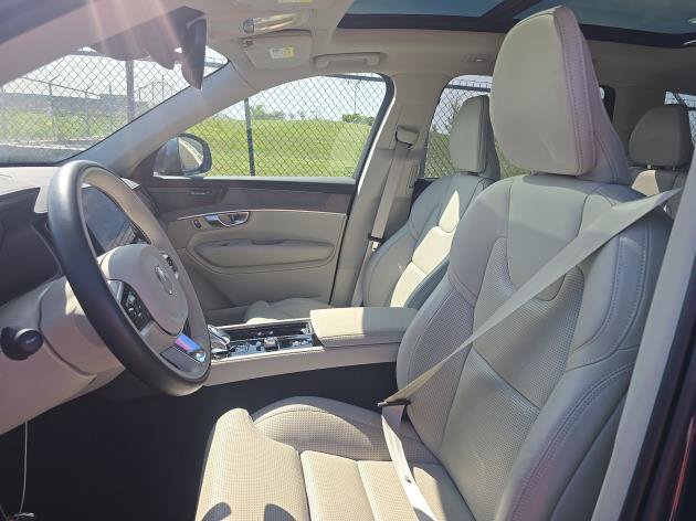 Used 2026 Volvo XC90 B6 Ultra AWD/4WD image 7
