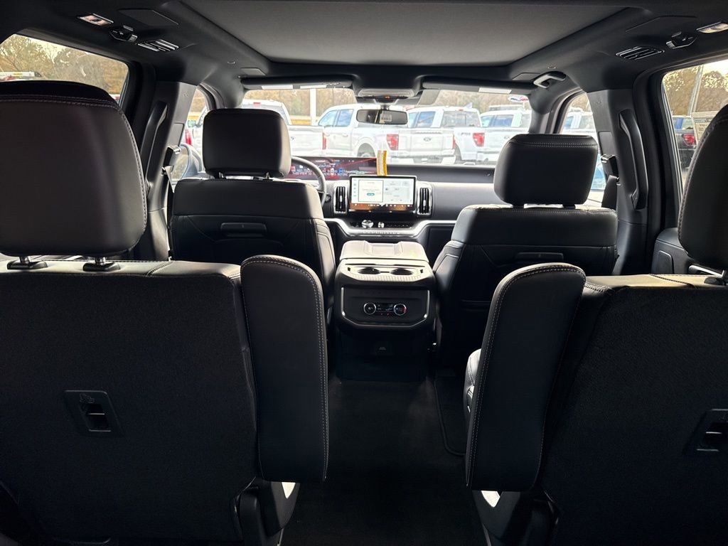 New 2025 Ford Expedition Platinum w/ Stealth Performance Package image 12