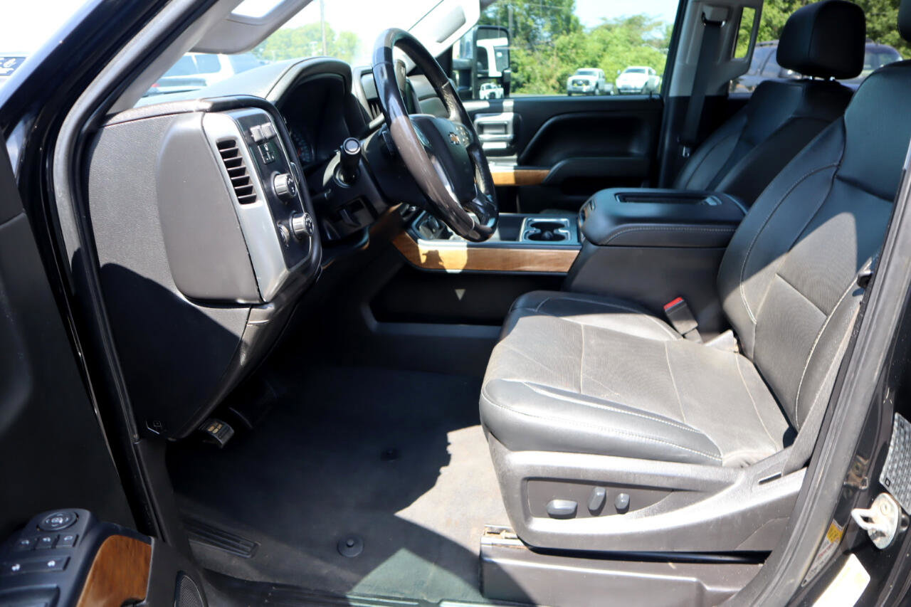 Used 2019 Chevrolet Silverado 3500 LTZ w/ Duramax Plus Package image 10