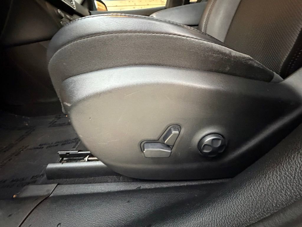 Used 2021 Jeep Cherokee Limited AWD/4WD image 25
