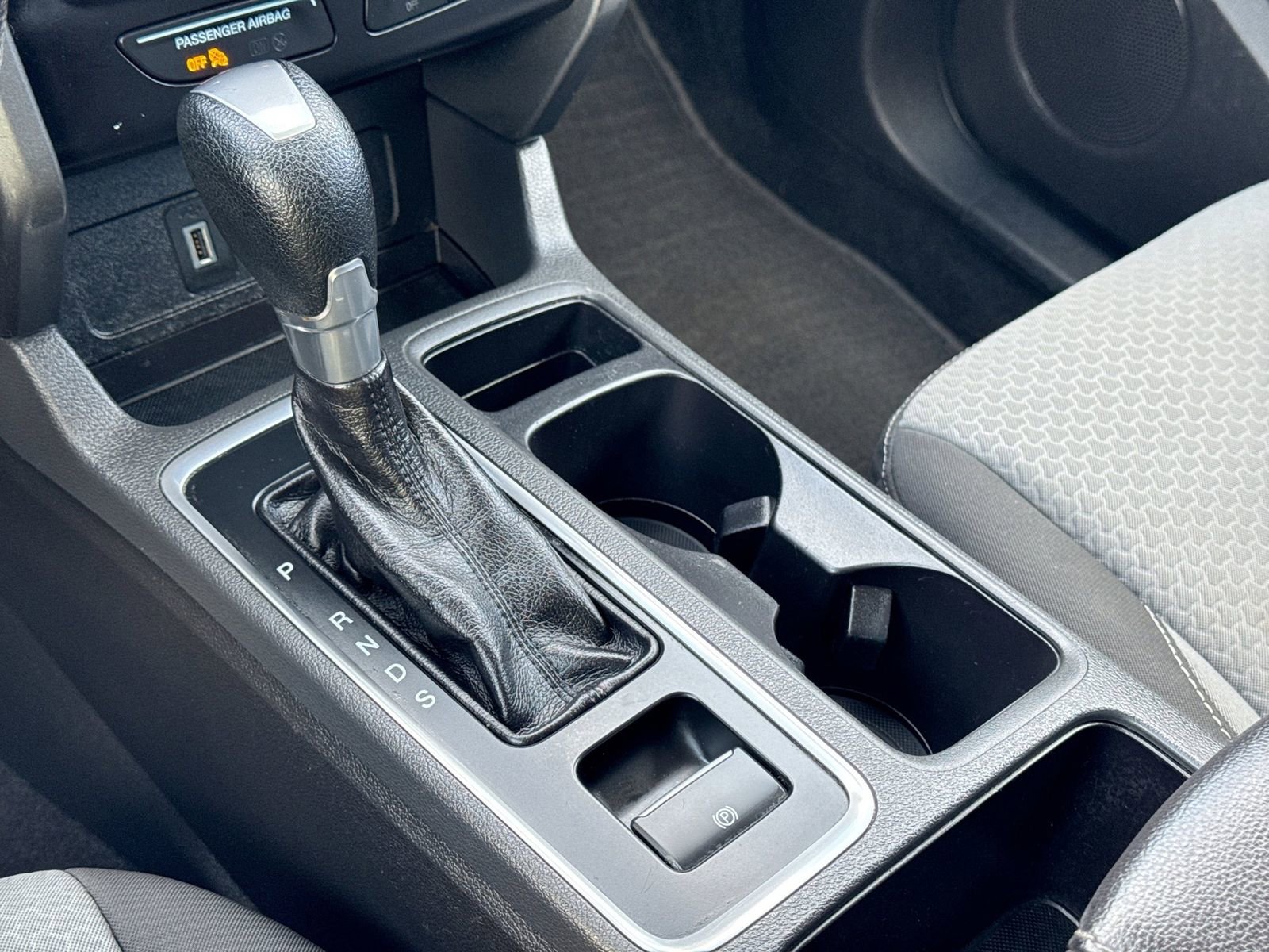 Used 2017 Ford Escape SE w/ Equipment Group 201A image 31