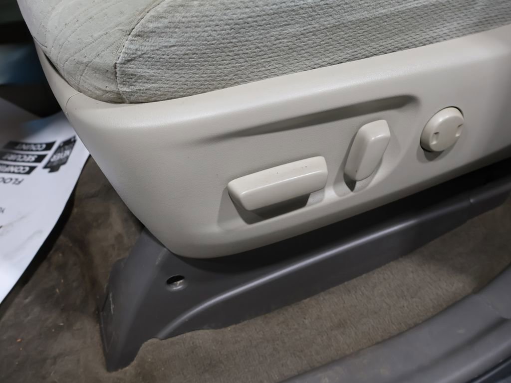 Used 2016 Toyota Sienna LE image 12