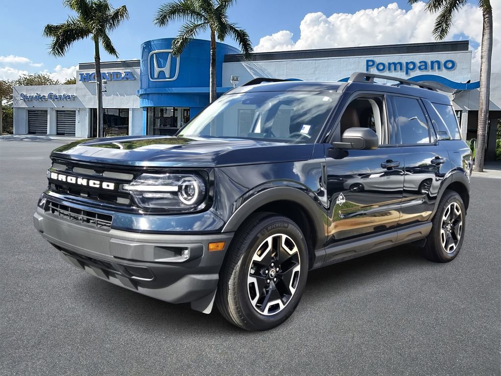 Used 2022 Ford Bronco Sport Outer Banks w/ Tech Package image 3