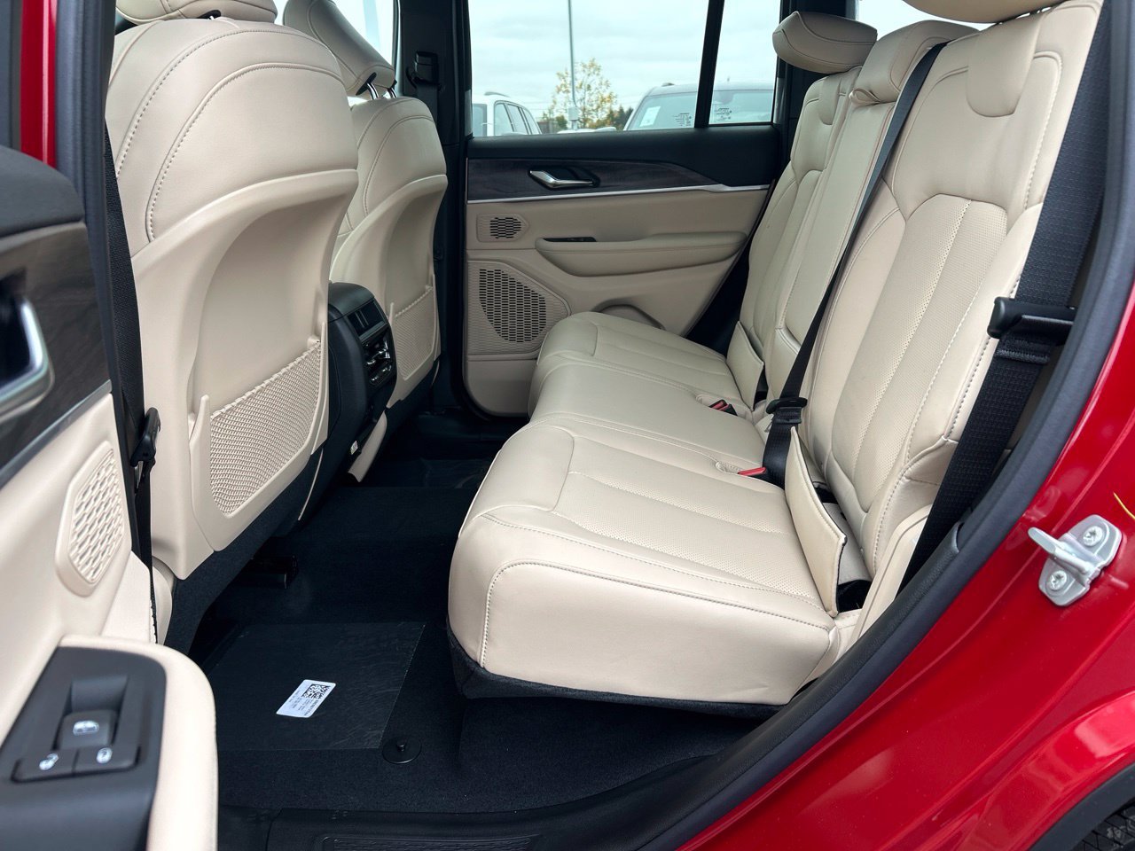 New 2027 Jeep Grand Cherokee Limited AWD/4WD image 11