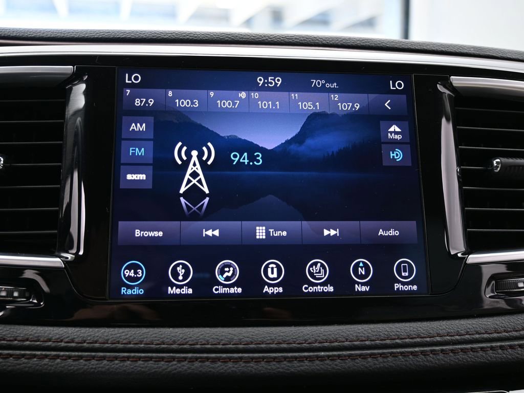 Used 2019 Chrysler Pacifica Limited image 24