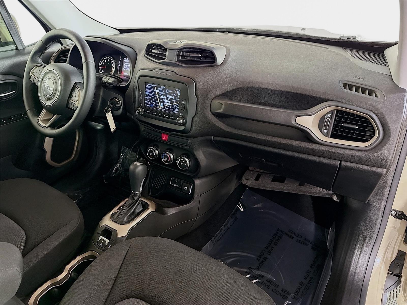 Used 2015 Jeep Renegade Latitude FWD image 26