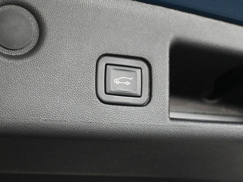 Used 2024 Chevrolet Equinox LT image 19