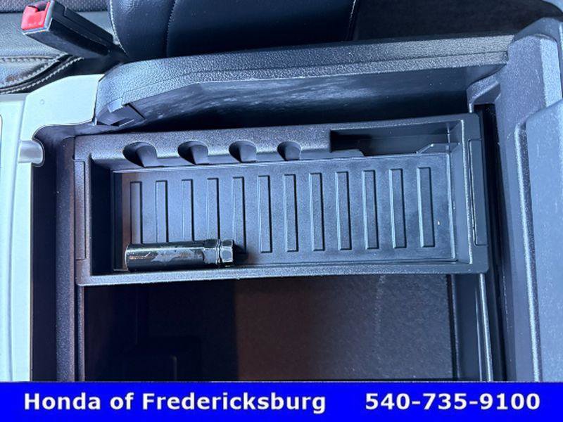 Used 2018 Ford F150 Lariat w/ Equipment Group 502A Luxury image 38