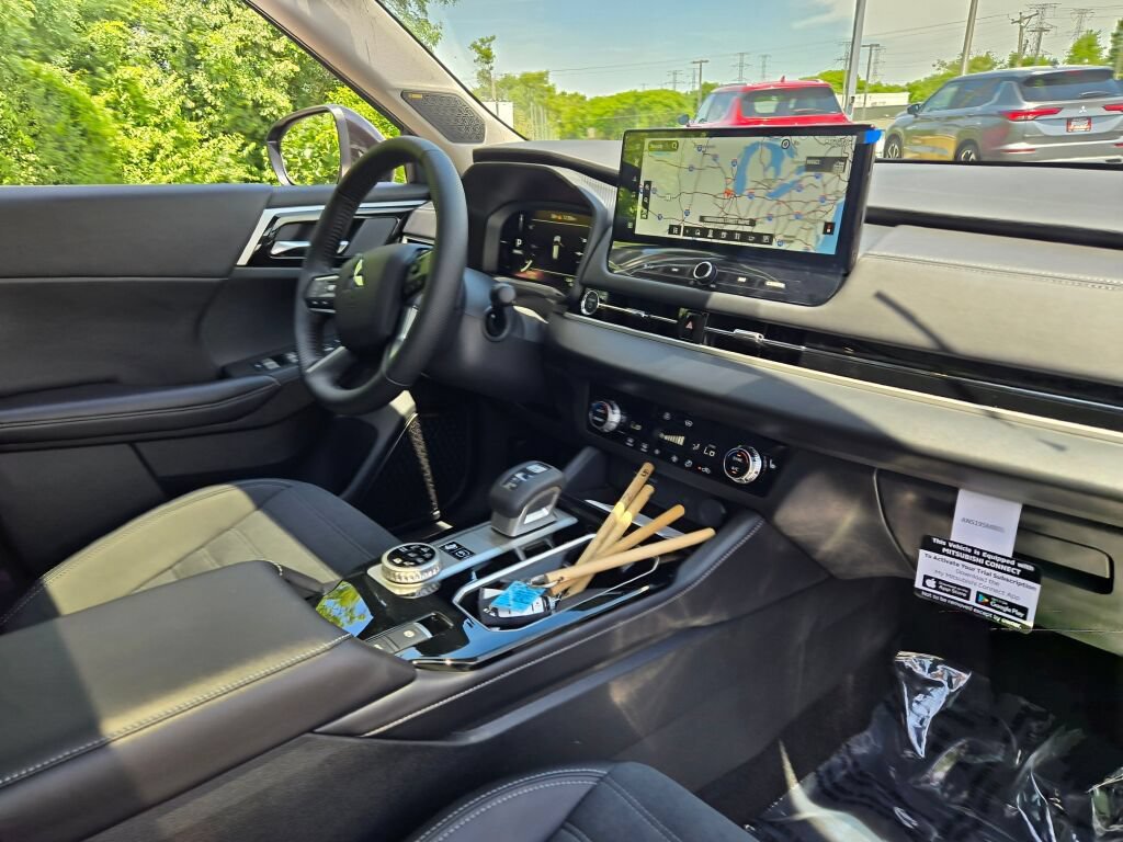 New 2026 Mitsubishi Outlander SE AWD/4WD image 6