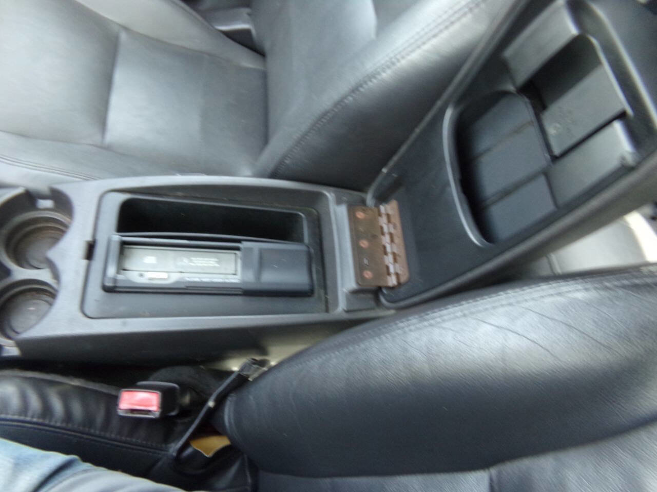 Used 2004 Ford Taurus SEL image 13