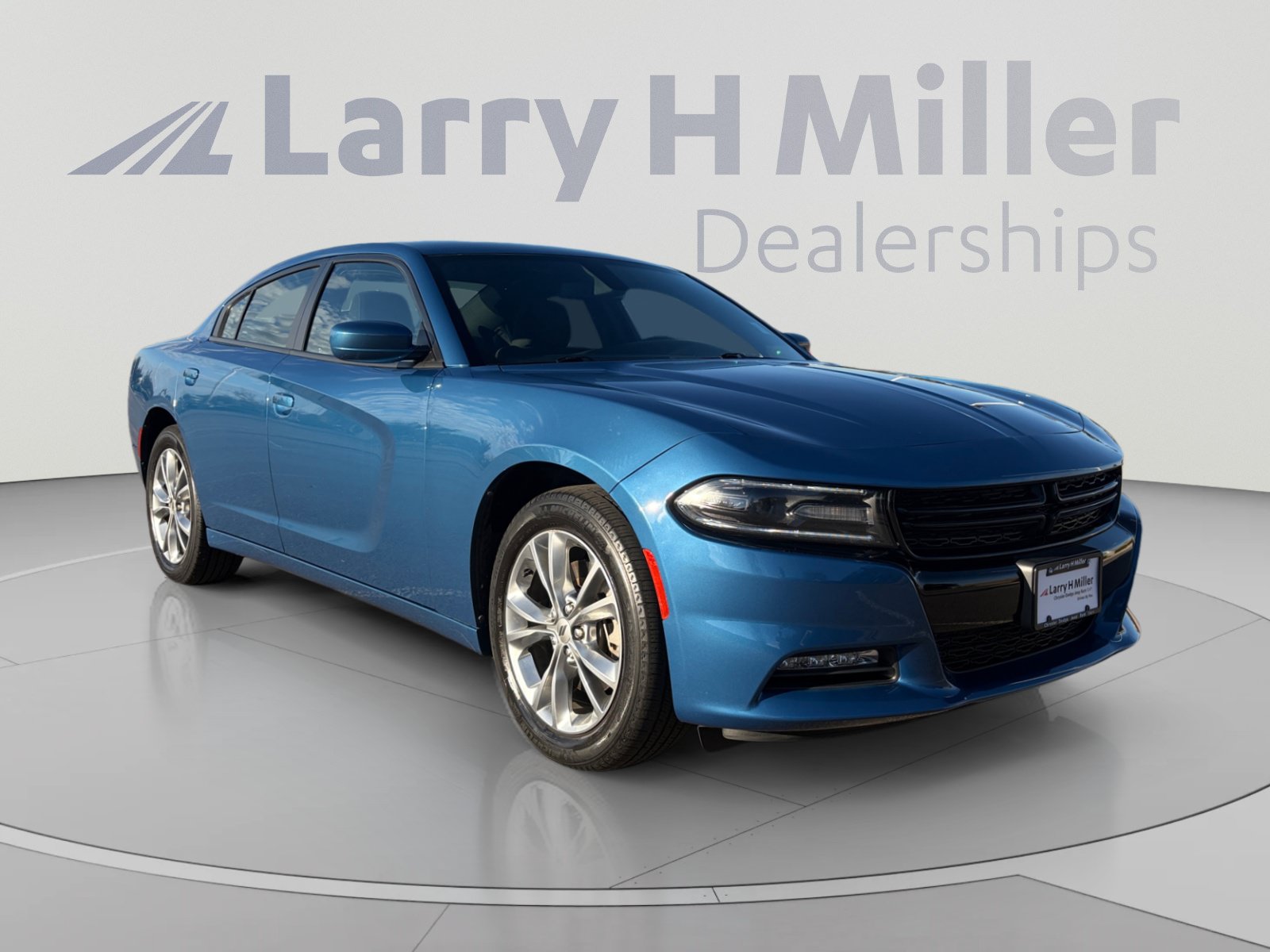 Used 2021 Dodge Charger SXT w/ Navigation & Travel Group AWD/4WD image 8