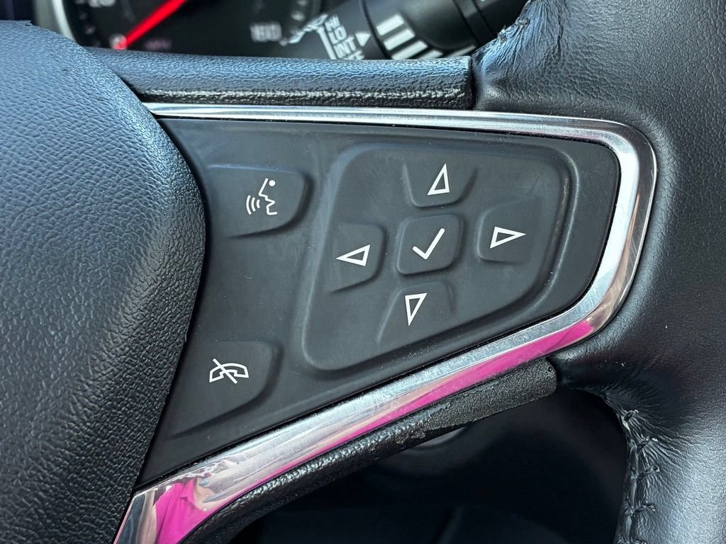 Used 2020 Chevrolet Equinox LT AWD/4WD image 16