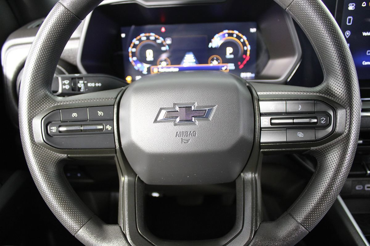 Used 2024 Chevrolet Colorado Trail Boss w/ Technology Package AWD/4WD image 14